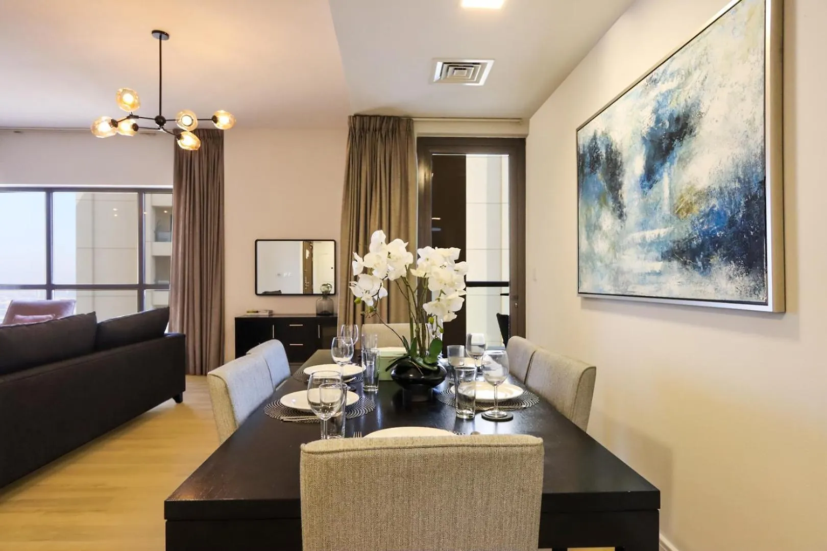 Livbnb- Stylish 2Bhk In Jbr Beach Access Dubai Apartment
