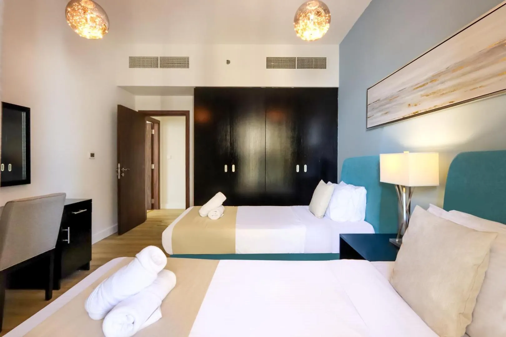 Livbnb- Stylish 2Bhk In Jbr Beach Access Dubai