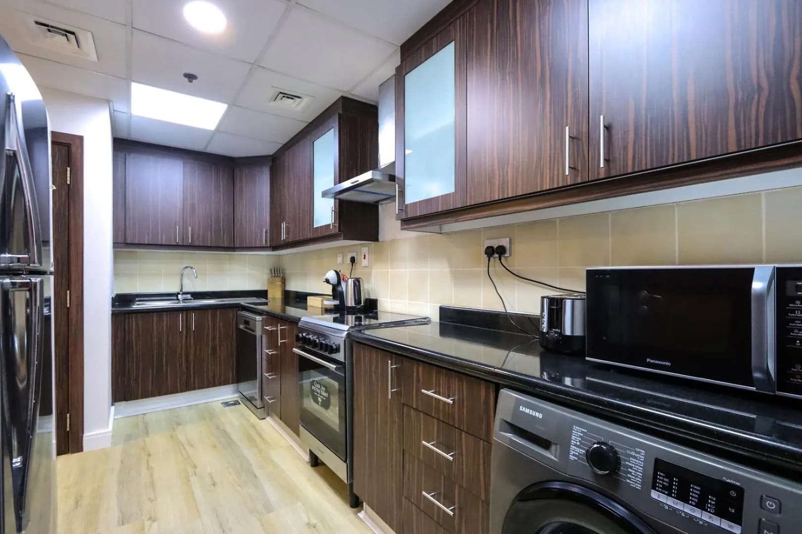 Livbnb- Stylish 2Bhk In Jbr Beach Access Dubai 0*,
