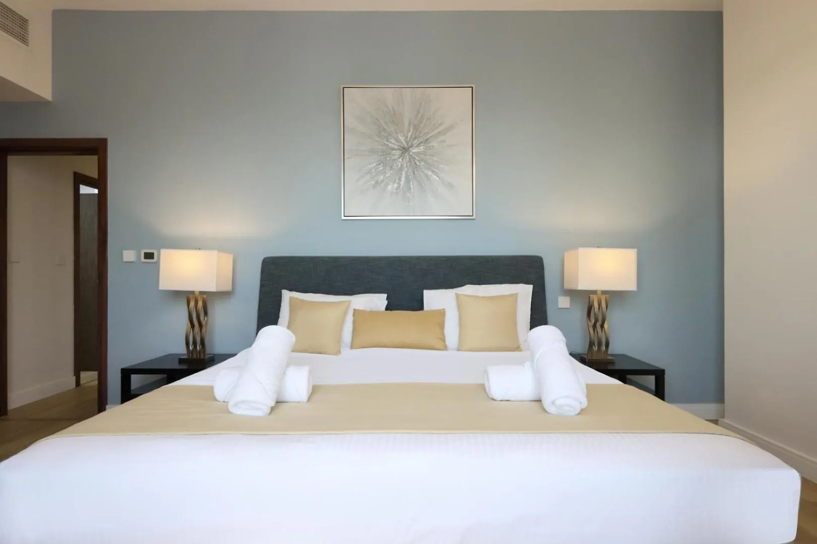 Livbnb- Stylish 2Bhk In Jbr Beach Access Dubai