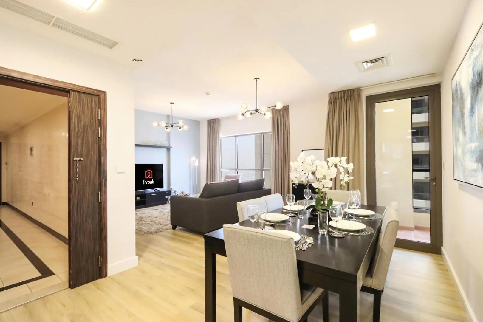 Livbnb- Stylish 2Bhk In Jbr Beach Access Dubai