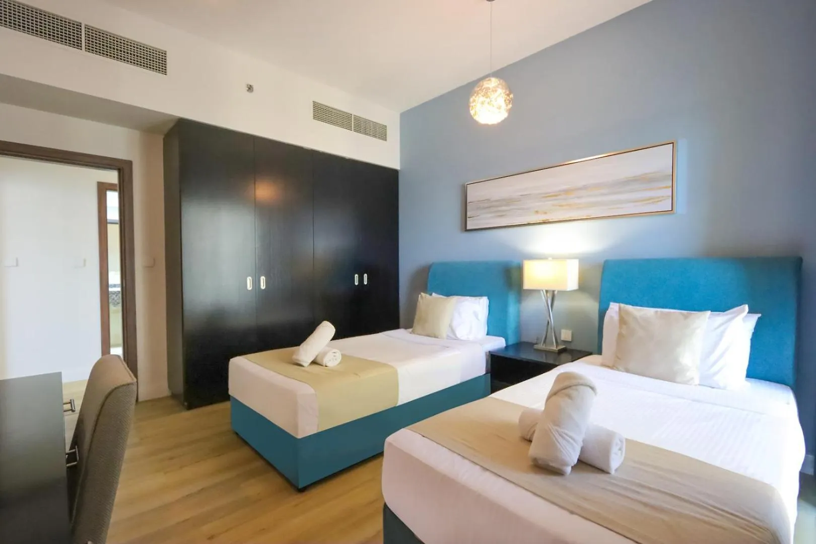 Livbnb- Stylish 2Bhk In Jbr Beach Access Dubai 0*,  United Arab Emirates