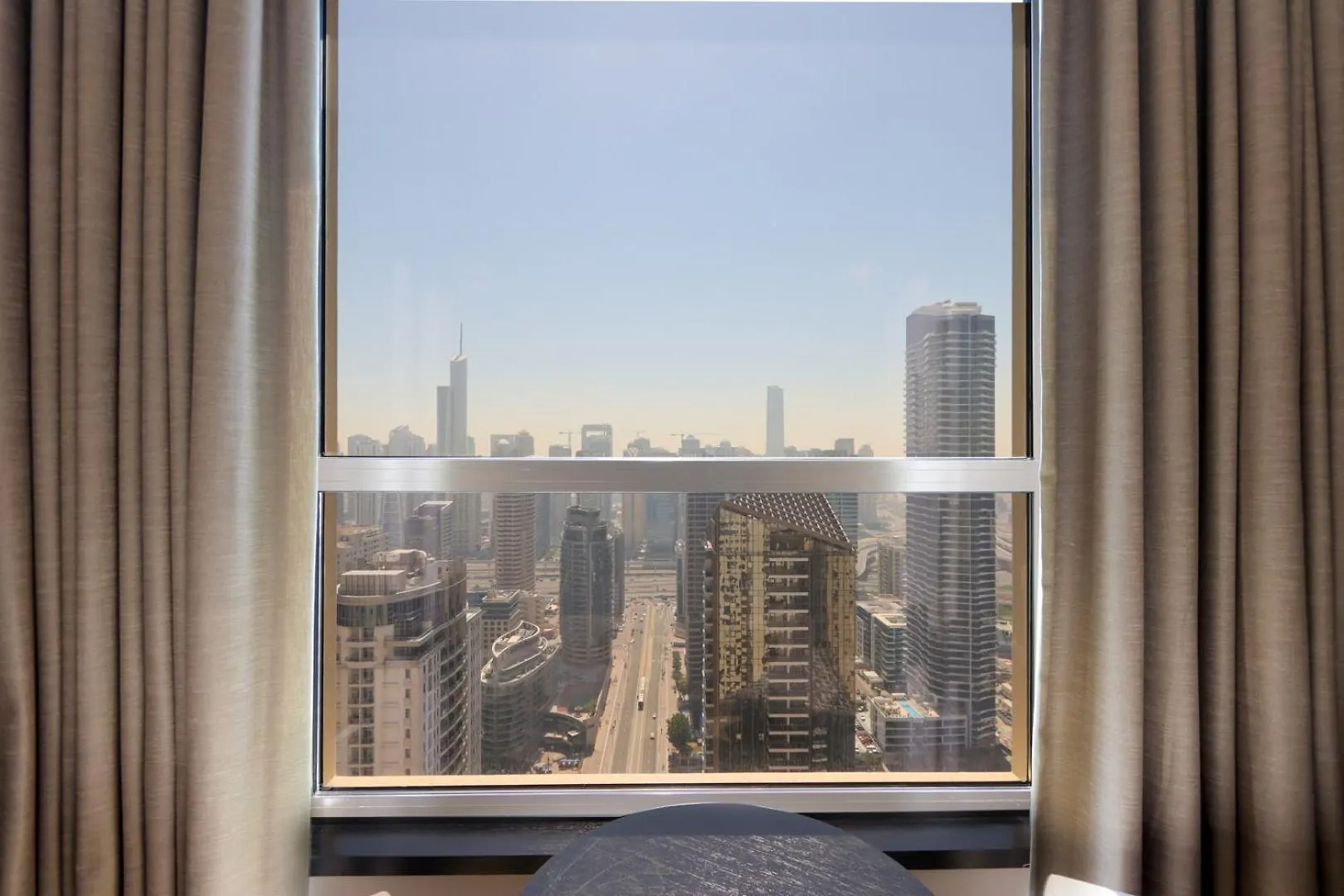 Livbnb- Stylish 2Bhk In Jbr Beach Access Dubai Apartment