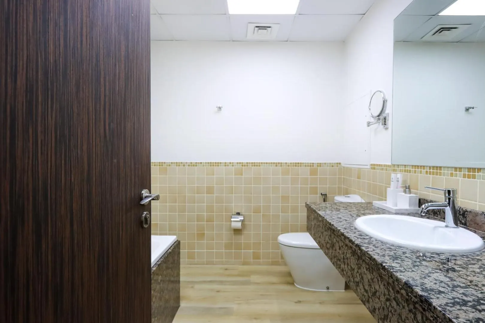 Livbnb- Stylish 2Bhk In Jbr Beach Access Dubai 0*,  United Arab Emirates